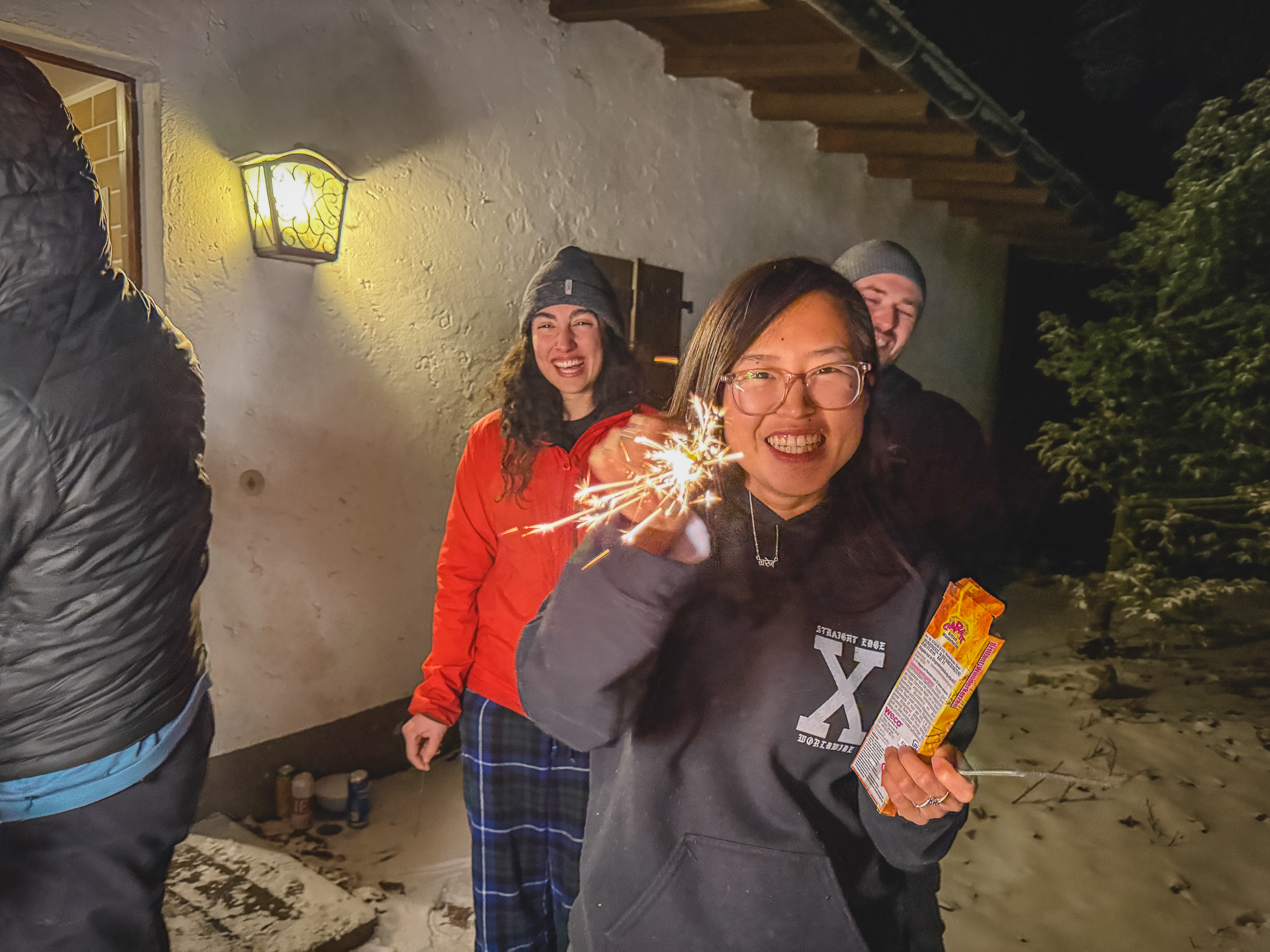 2025-12-31 Potluck-New-Year-Eve 7411
